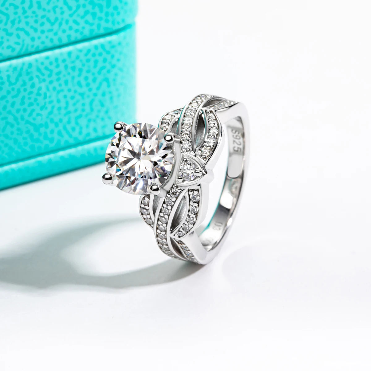 Aesir - Frigg Moissanite Ring